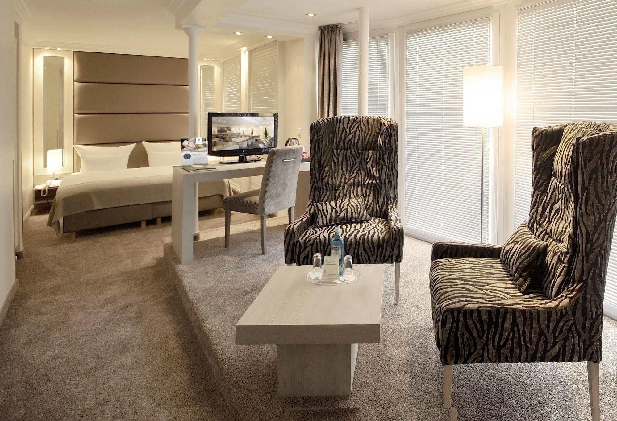 Thomas Hotel Spa & Lifestyle Husum  Extérieur photo