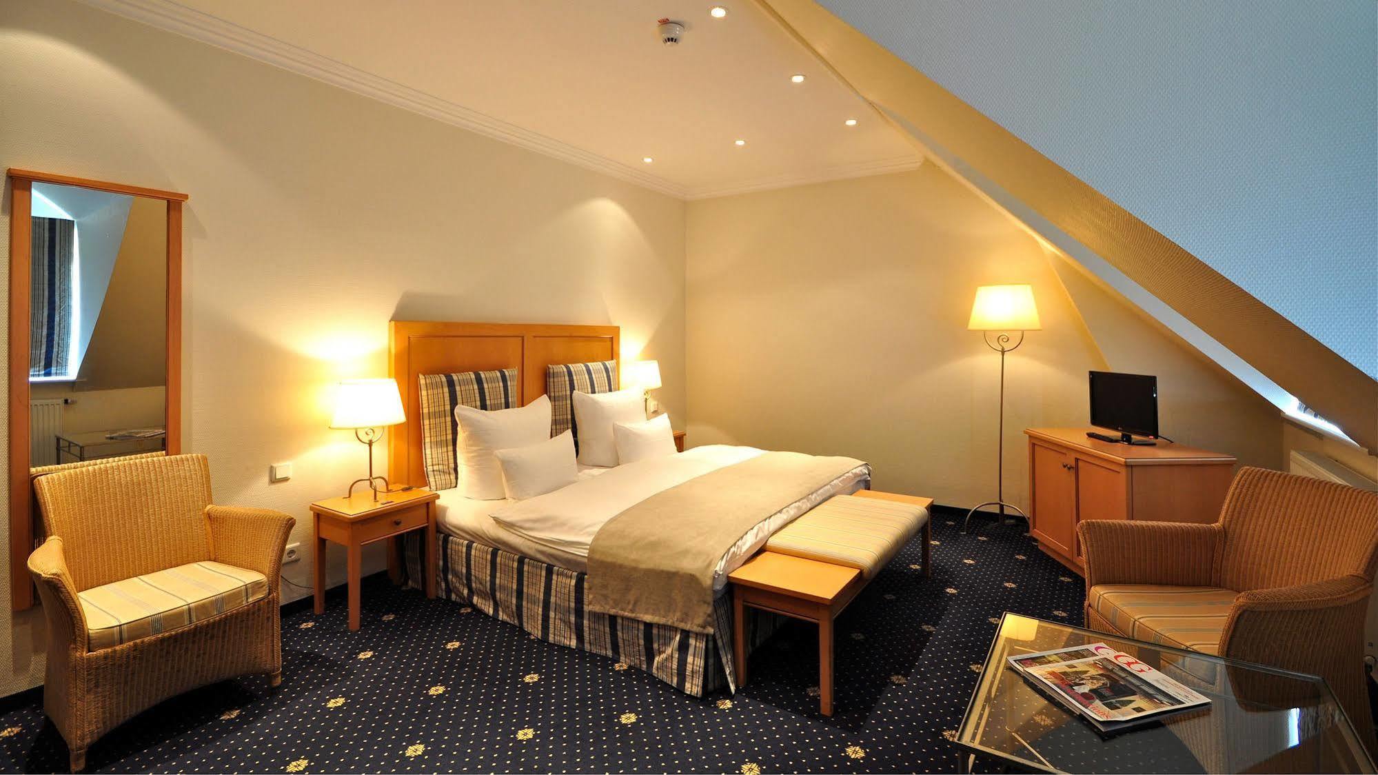 Thomas Hotel Spa & Lifestyle Husum  Extérieur photo