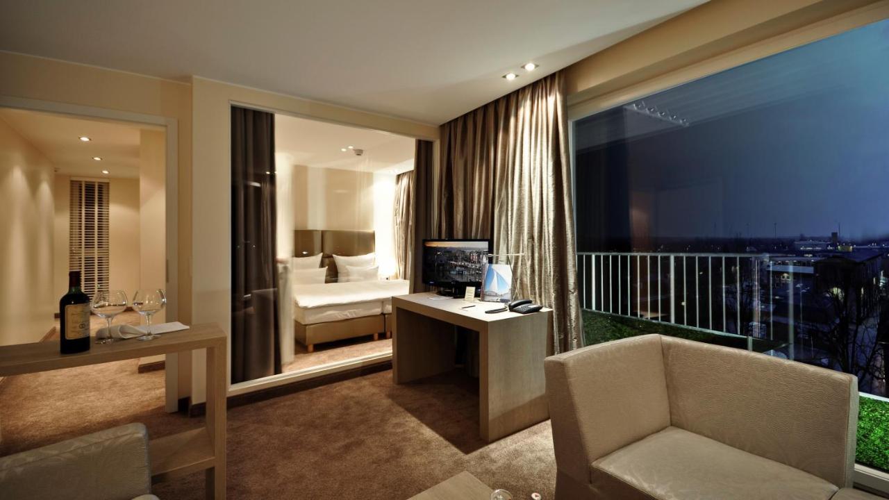 Thomas Hotel Spa & Lifestyle Husum  Extérieur photo